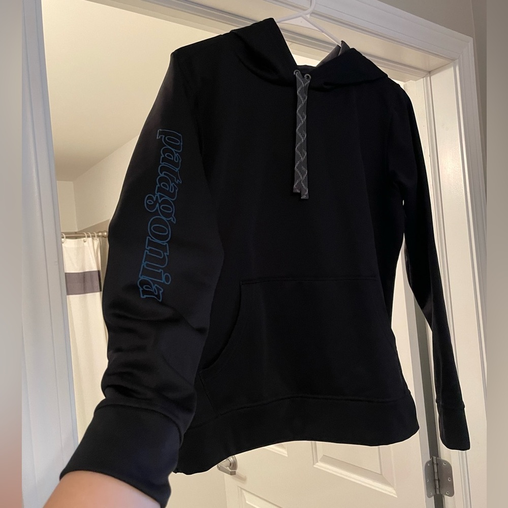 NWT black Patagonia hoodie
